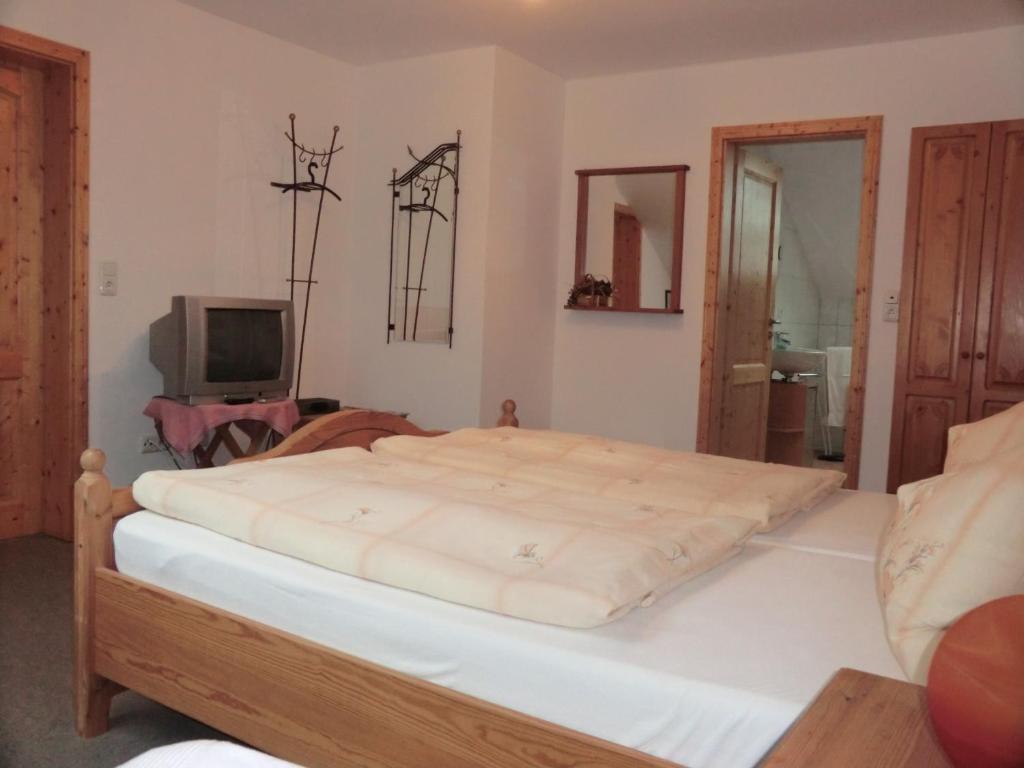 Zum Horizont Hotel Deggendorf Room photo